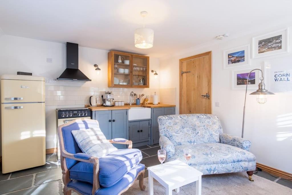 Bijou Coastal Apartment In Polperro With Hot Tub Onsite Parking Downhill Walk To Village Eksteriør bilde