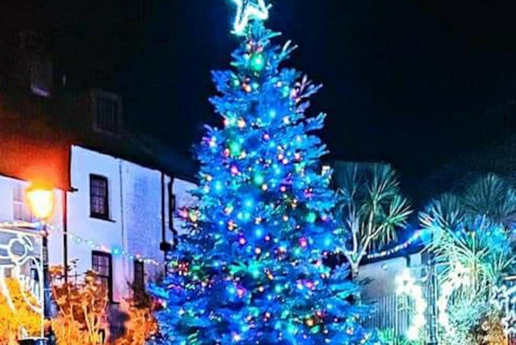 Bijou Coastal Apartment In Polperro With Hot Tub Onsite Parking Downhill Walk To Village Eksteriør bilde