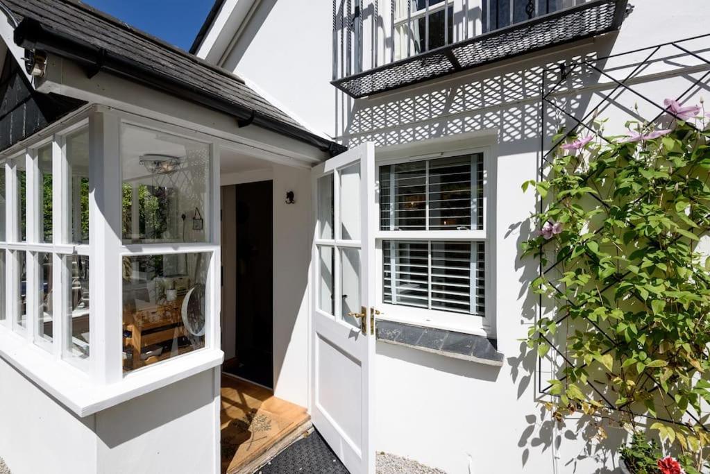 Bijou Coastal Apartment In Polperro With Hot Tub Onsite Parking Downhill Walk To Village Eksteriør bilde