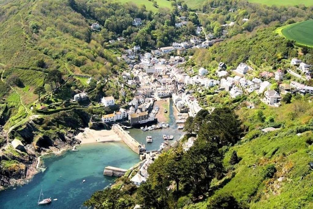 Bijou Coastal Apartment In Polperro With Hot Tub Onsite Parking Downhill Walk To Village Eksteriør bilde