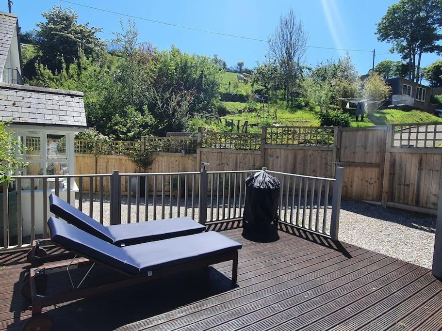 Bijou Coastal Apartment In Polperro With Hot Tub Onsite Parking Downhill Walk To Village Eksteriør bilde